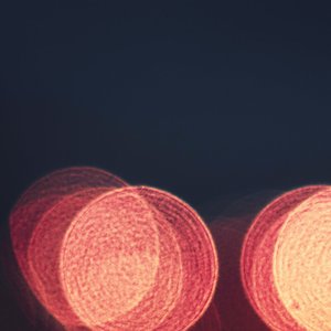 Рваная футболка