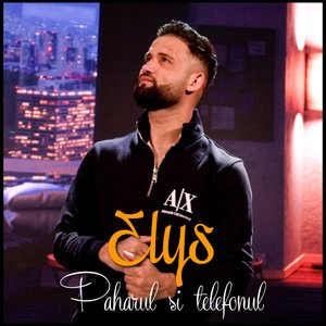 Paharul si telefonul