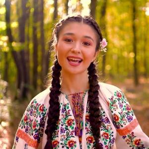 Mi- e copilăria cântec