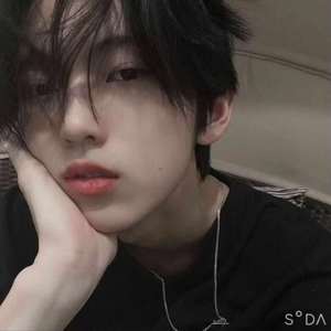 暗恋是一个人的事-小郑奶茶不剩