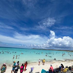 1am In Bahamas ( Pray4Me )