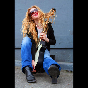 Girlfriend (I'm Not Trying to Steal Your Boyfriend, Girlfriend)