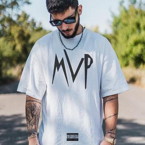 UŽ NEŘEŠIM (feat. Dyyny)