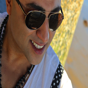 Labkhand Bezan