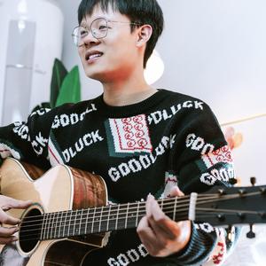 第一次爱的人(吉他弹唱）