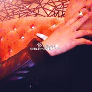 酒过三巡仍憔悴