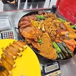 卤菜摊