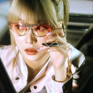 LE SSERAFIM - Smart 🌸 by 𝚌𝚘𝚜𝚖𝚘