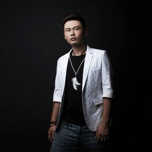 国富民强世代兴 (伴奏)