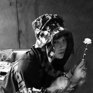 满目星辰皆是你