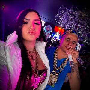 HOJE VAI TER PUTARIA, ELA É MUITO GOSTOSA