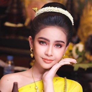 Srolanh Kromom Srok Eng