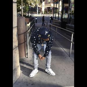 TwoScoress (feat. D2Sleazee)