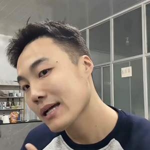 抬头月牙儿弯弯- CF老四（热搜）