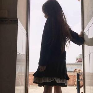 样（YOUNG）