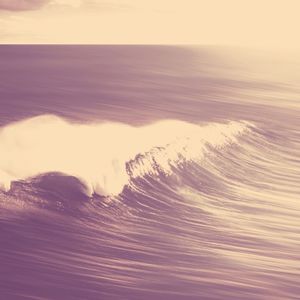 抚慰的平静的波浪回忆