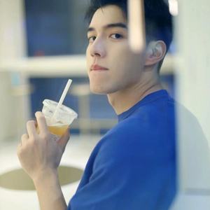 红色高跟鞋干(1208952)