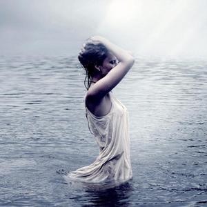 酒中的春秋 伴奏