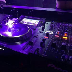 Armin van & Revolution VS W&W