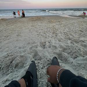 Free Chase (Freestyle) (feat. GroovyXO)
