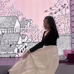 挥着翅膀的女孩