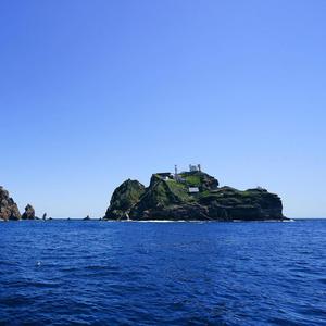 그 섬을 지켜야 해