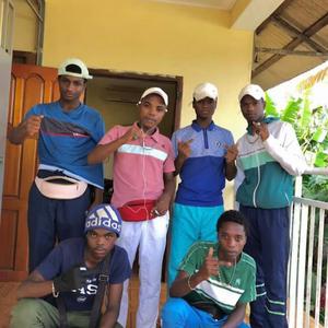 Dzoumogné i patana na Combani (feat. Kx, Niisko, Zito, Biznesse & Katolique)