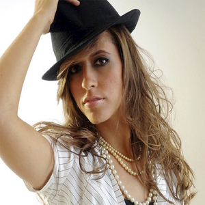 Pot-Pourri: Dalila / Beijar na Boca / Caça e Caçador