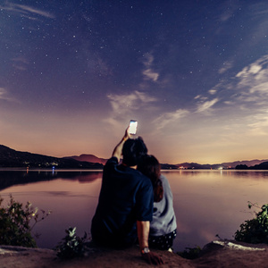 웃어 줄 것만 같아 (Feat. 이지우)