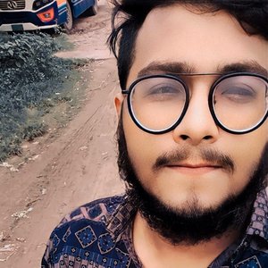 অন্ধকারের জলে ডুবে, স্বপ্নের আঁধারে মিলে