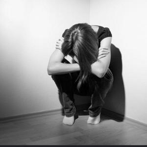 Yüreğimde yara var durmadan kanar