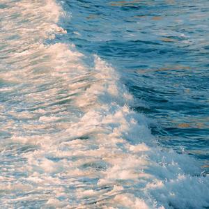 不是因为寂寞才想你