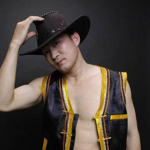 那片胡杨林（阿尔泰） 伴奏