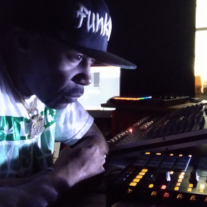 Shooting Star (feat. OhioBlac & Ellohess)