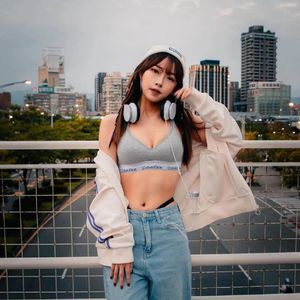 就让这大雨全都落下