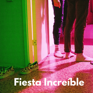 Fiesta en la Playa Loca