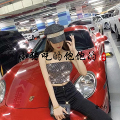 小猪吃的饱饱的