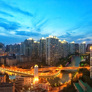 宜昌路的初夏傍晚