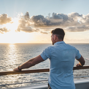 Oceanic Soundscapes in Blissful Serenity