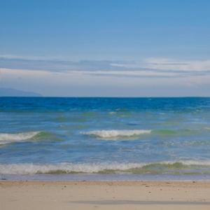 在喝一杯江小白