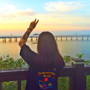 我是这个畸形世界生产出的怪物