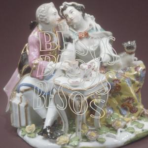 Besos (feat. Fútbol Fantasma)