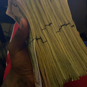 Racks Out (feat. Iayze)