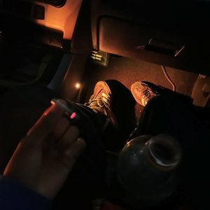 Ifyougetlnly?/U Kan Call Me >,'(