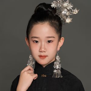 有个女孩叫南希