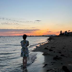 – C H A N N E L – S U R F I N G –