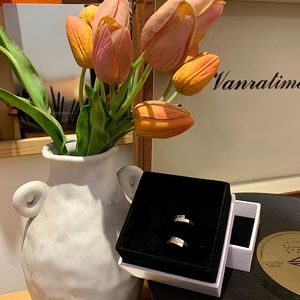 每当夜晚降临情绪涌起