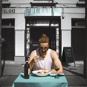 Giriamo per la notte