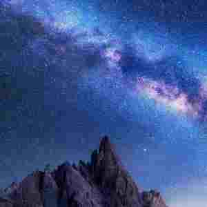 黑暗中的救赎之光