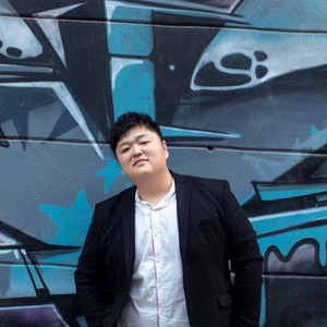 炯炯有神 努尔斯提供